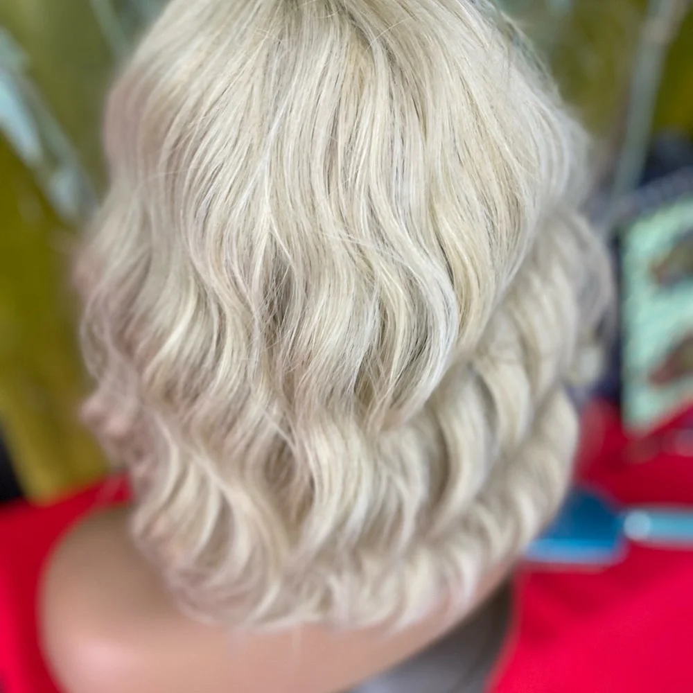 CLEARANCE stunning heatsafe atomic blonde bob